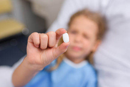 Читать статью Антибиотики и дети: когда нужны и как принимать?