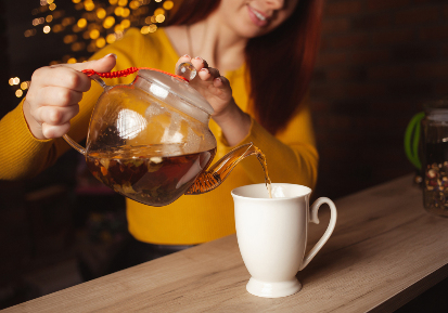 Читать статью "Чай снижает риск заболеть тяжёлой формой ковида"