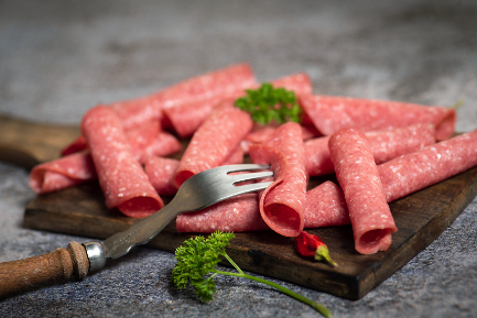 Читать статью "Избыток переработанного красного мяса в рационе увеличивает риск деменции"
