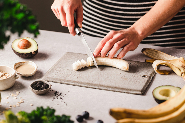 Читать статью Какие продукты уменьшают отёки?