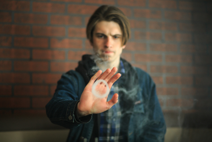 Читать статью "Какой вред несёт курение электронных сигарет?"