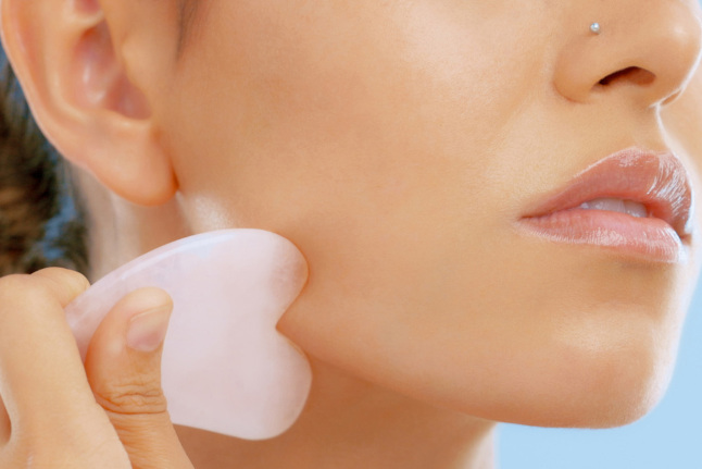 Массаж гуаша для лица: польза и противопоказания Читать статью Массаж гуаша для лица: польза и противопоказания