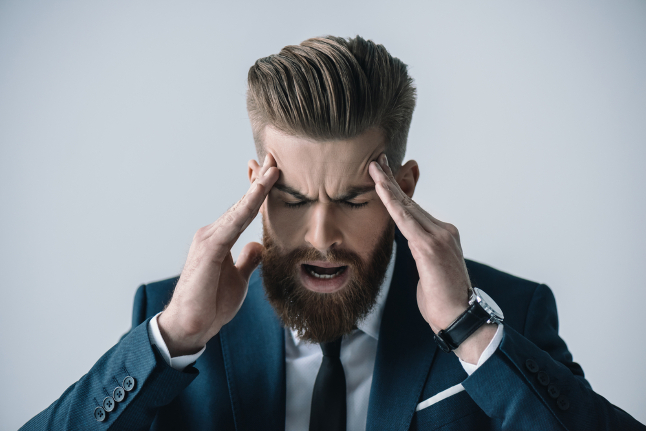 Читать статью Мигрень или инсульт – как отличить?