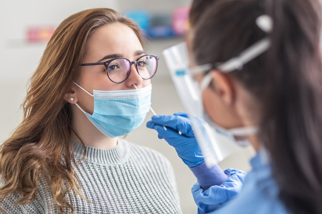 Читать статью Минздрав утвердил первые рекомендации по лечению COVID-19