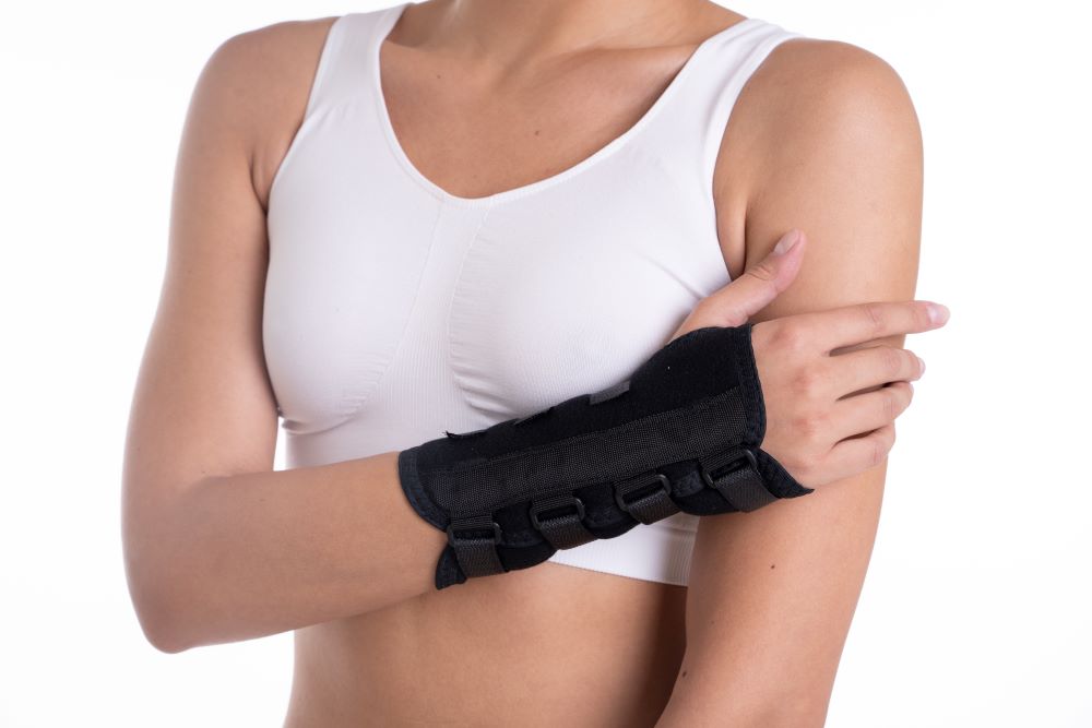 Изображение товара Бандаж для лучезапястного сустава с анатомической шиной к-906 размер L правый