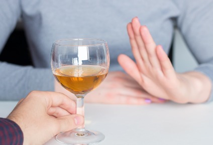 Читать статью Отказ от литра алкоголя в год продлевает жизнь на полтора месяца