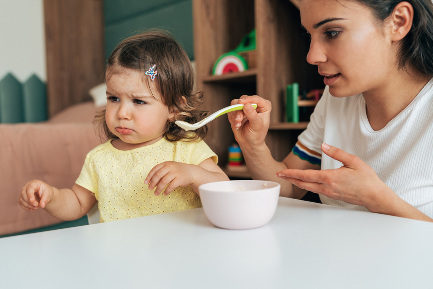 Читать статью "Плохой аппетит у ребёнка от двух до пяти лет: почему это происходит и как помочь?"