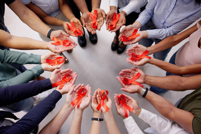 Читать статью ВИЧ-инфекции: что должен помнить каждый, или секс без презерватива