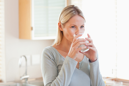 Читать статью "Вода для здоровья: как правильно пить и запивать"