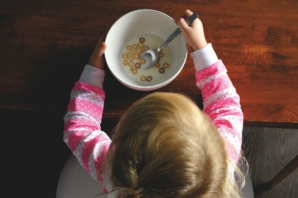 Читать статью "Здоровое питание детей: памятка для родителей"